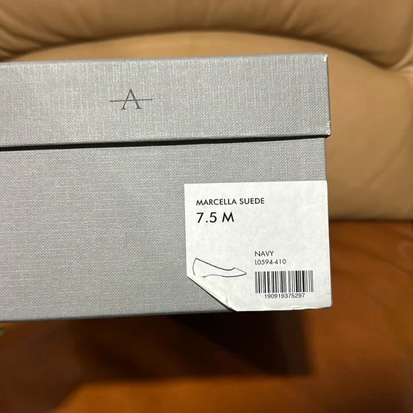 🔥🔥🔥NEW Aquatalia Marcella Navy Suede Leather Flats - Picture 6 of 11